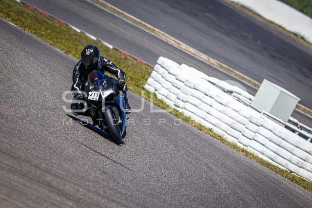 0211-260526NBR-012_211 | Deine Full-Service-Agentur für ✔️Videoproduktionen und ✔️Motorsportfotografie Jetzt Angebot anfragen!