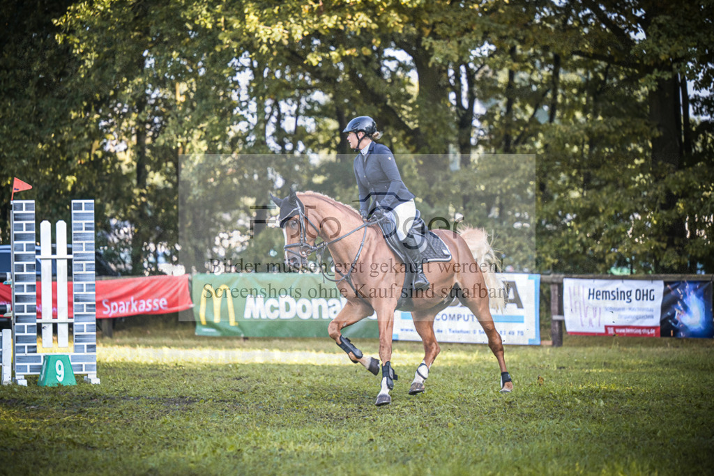 DOS_0935 | Entdecke hochwertige Reitturnierfotos von Foto Oger. Professionell, emotional und authentisch – jetzt Lieblingsmomente im Shop bestellen.Deutschlandweite Turnierfotografie. - Realisiert mit Pictrs.com