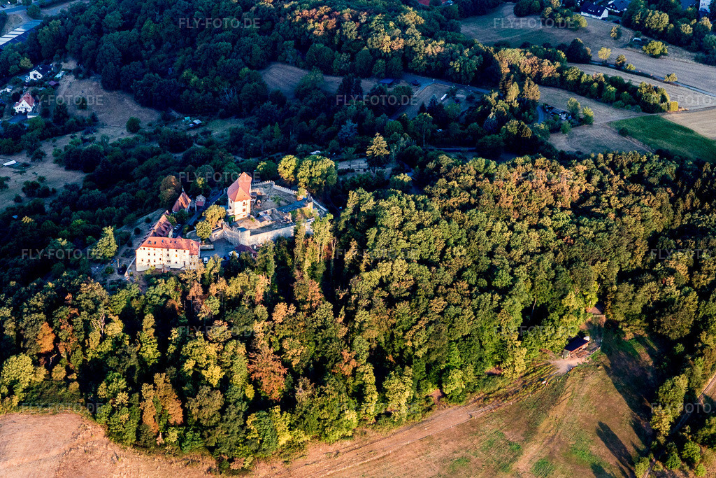 Luftbild: Schloß Reichenberg in Reichelsheim im Bundesland Hessen in Deutschland. Foto: IMG_109429.jpg vom 31.07.2018 durch Werner Riehm/FLY-FOTO.de