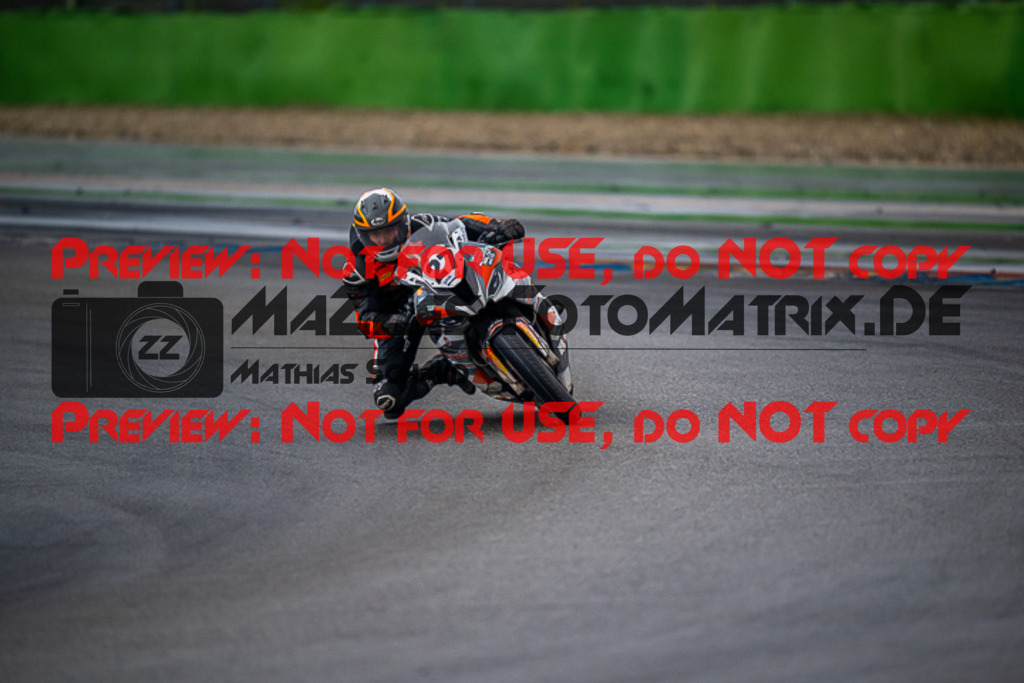 MaZZes_FotoMatrix_220925_5970 | IDM1000