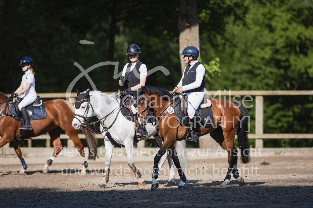 250501_MünsterHandorf_PonyTrophy-219 | Deine schönsten Turniermomente als professionelle Fotos! Entdecke hochwertige Pferdesport-Fotografie im Online-Shop. Jetzt Fotos finden & bestellen!