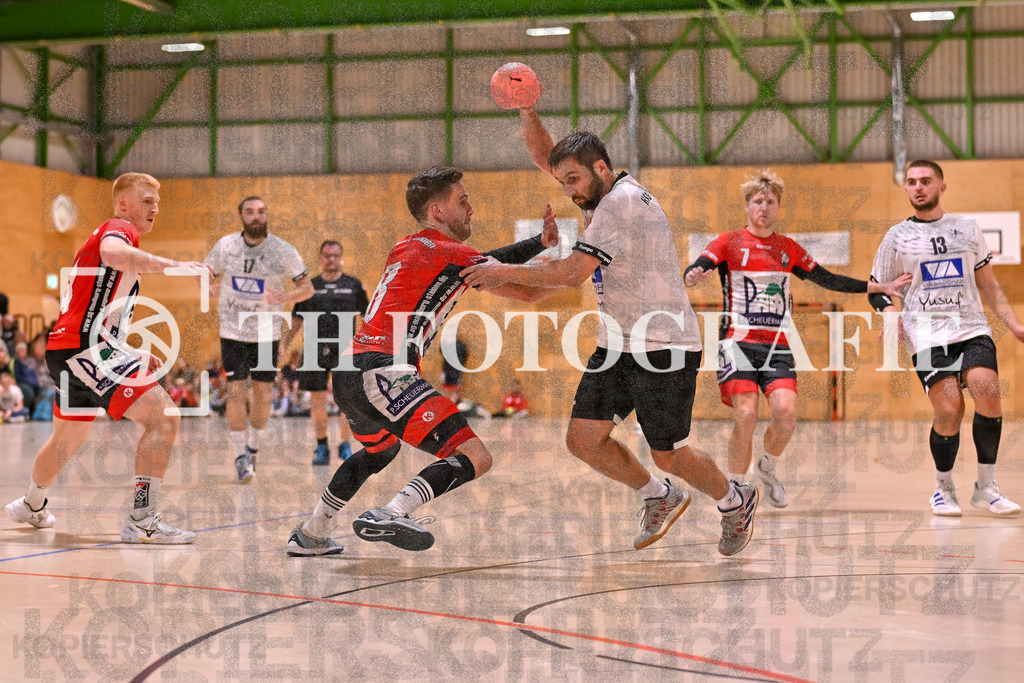 GER, SG Maulburg/Steinen - HSG Dreiland, Handball, Landesliga Suedbaden, 4. Spieltag, Saison 2024/2025, 12.10.2024 | Jakob Tiedtke (SG Maulburg/Steinen, #08), Lucas Hopp (HSG Dreiland, #05)GER, SG Maulburg/Steinen - HSG Dreiland, Handball, Landesliga Suedbaden, 4. Spieltag, Saison 2024/2025, 12.10.2024Foto: TH Fotografie/Thomas Hess