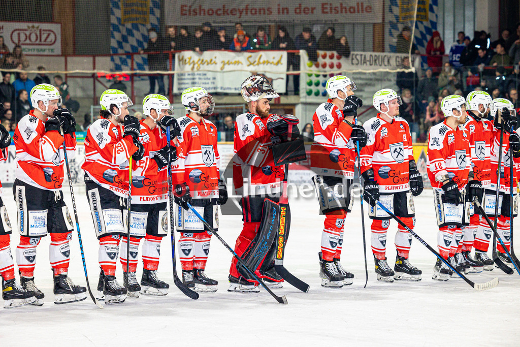 Spiel 3 Finale TSV Peißenberg Miners vs EHC Königsbrunn | Eishockey Bayernliga Playoffs 2023/2024, Spiel 3 Finale TSV Peißenberg Miners vs EHC Königsbrunn, 20240328,
Siegerehrung, Bayerischer Vizemeister Bayernliga,
2024-03-28 in Peißenberg (Eisstadion)

Copyright: WolfgangxLindner foto-lindner.de