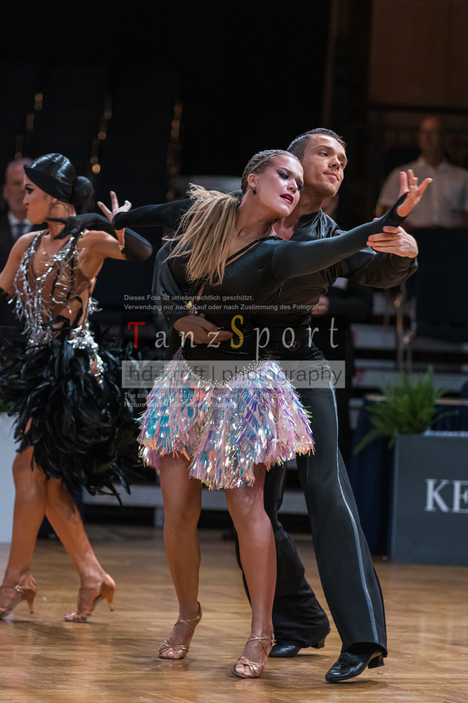 20250820_WDSF-Open-Latin-Rising Stars_1961 | Tanzsportbilder, Standardtanz, Lateintanz, WDSF, DTV, LTVB, dancecomp, goc, hessen tanzt, blaues band der spree, walzer, tango, wiener walzer, slowfox, quickstepp, samba, rumba, cha-cha-cha, paso doble. jive, hd-kroft photography, turniertanzsport