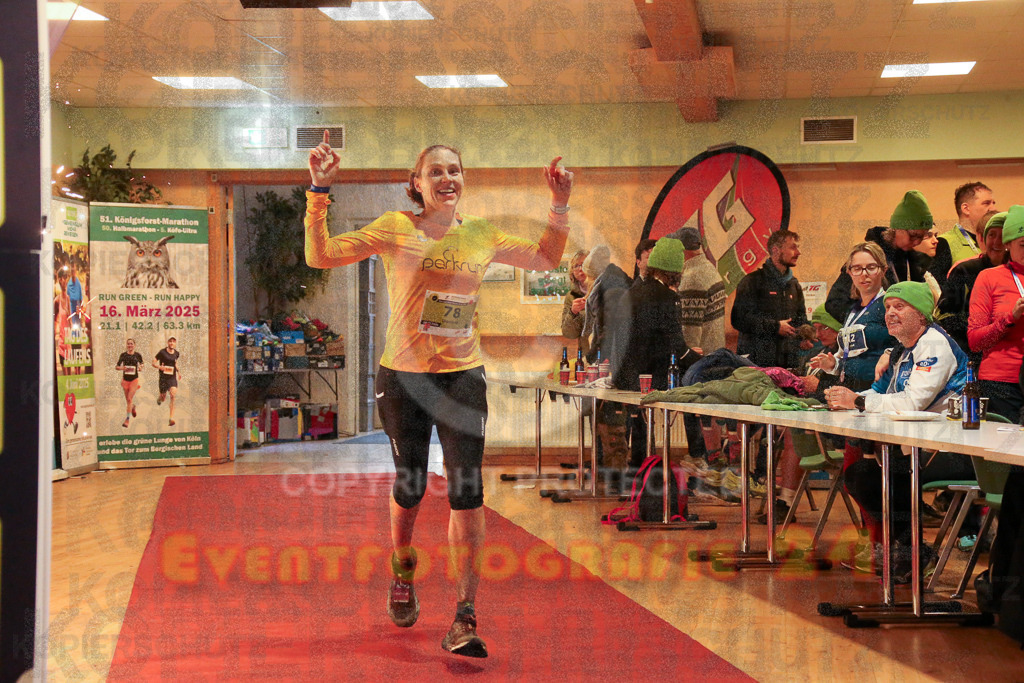 241208_1239_EX1_7794 | Sportfotografie im Rhein-Sieg Kreis, Köln, Bonn, NRW, Rheinland Pfalz, Hessen, etc. Unser Tätigkeitsfeld umfasst den Laufsport vom Volkslauf über den Marathon, Duathlon, Triathon bis zum Ultralauf wie Kölnpfad Ultra oder Schindertrail.