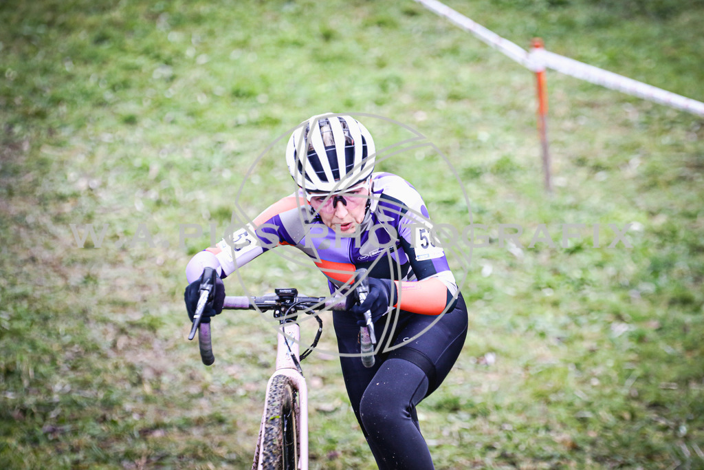 ..... | AUSTRIA, 24.11.24, 3.Radquerfeldein GP um das Sportzentrum Gunskirchen Image shows: Photo: Wapics / Andreas Willdoner