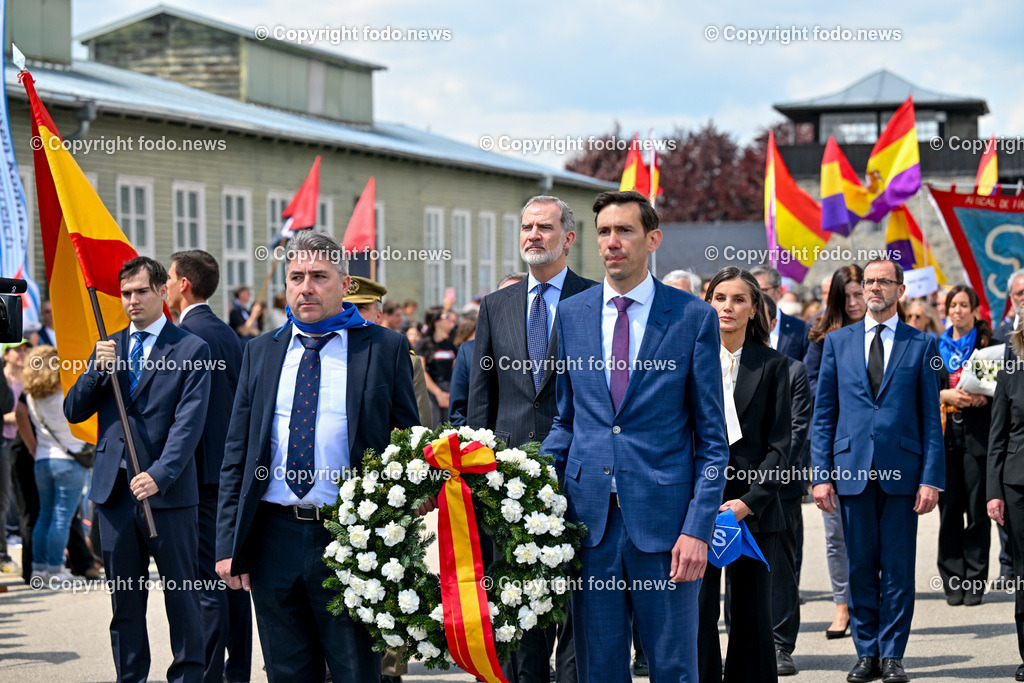 Internationale Gedenk- und Befreiungsfeier Gedenkstaette Mauthausen 2025_ 11.05.2025-175 | 11.05.2025, Mauthausen, AUT, Internationale Gedenk- und Befreiungsfeier Gedenkstaette Mauthausen 2025, 80 Jahre Befreiung KZ Mauthausen im Bild Delegation Spanien, Felipe IV, Koenig von Spanien (Felipe Juan Pablo Alfonso de Todos los Santos de Borbon y Grecia), Dona Letizia, Koenigin von Spanien