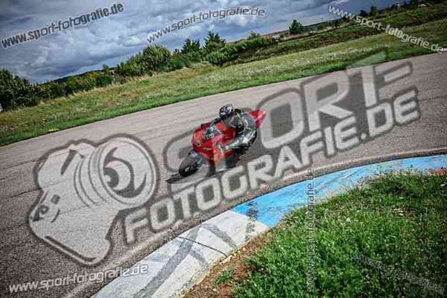 pubi5213 | Professionelle Fotos von Sportveranstaltungen, aber auch Hochzeiten und anderen Events. - Realisiert mit Pictrs.com