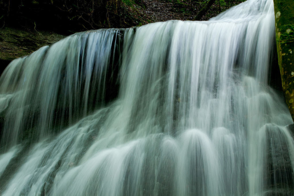 210802-150 | Europa, DEU, Deutschland, Baden-Wuerttemberg, Rems-Murr-Kreis, Murrhardt, Schwaebisch-Fraenkische Waldberge, Hoerschbachtal, Wasserfall, Hinterer Hoerschbachwasserfall, Natur, Umwelt, Landschaft, Jahreszeiten, Stimmungen, Landschaftsfotografie, Landschaften, Landschaftsphoto, Landschaftsphotographie, Tourismus, Touristik, Touristisch, Touristisches, Urlaub, Reisen, Reisen, Ferien, Urlaubsreise, Freizeit, Reise, Reiseziele, Ferienziele, Weithin bekannt ist der Hoerschbach durch zwei Wasserfaelle, den oberen Hinteren und den unteren Vorderen Wasserfall. 

[Fuer die Nutzung gelten die jeweils gueltigen Allgemeinen Liefer-und Geschaeftsbedingungen. Nutzung nur gegen Verwendungsmeldung und Nachweis. Download der AGB unter http://www.image-box.com oder werden auf Anfrage zugesendet. Freigabe ist vorher erforderlich. Jede Nutzung des Fotos ist honorarpflichtig gemaess derzeit gueltiger MFM Liste - Kontakt, Uwe Schmid-Fotografie, Duisburg, Tel. (+49).2065.677997, ..archiv@image-box.com, www.image-box.com] - Realisiert mit Pictrs.com