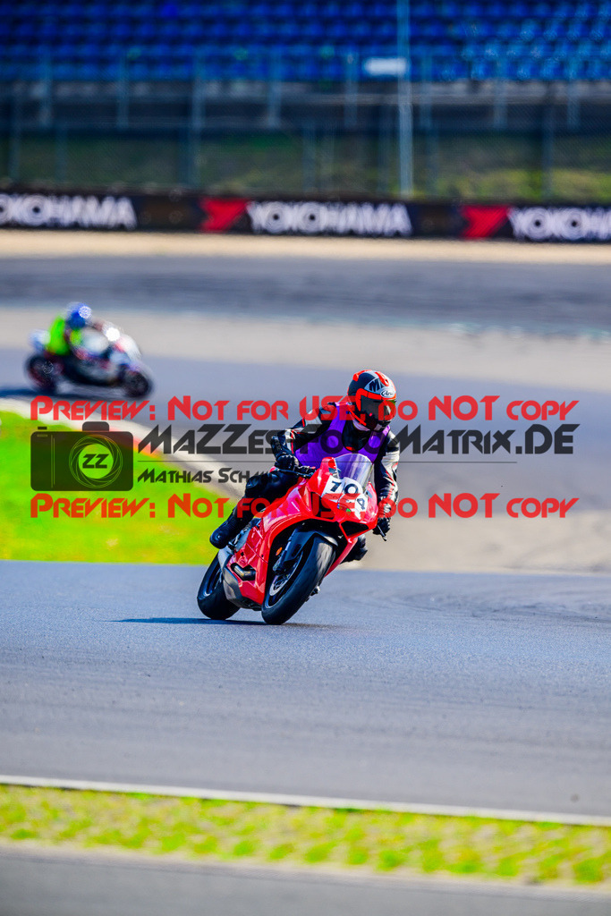 MaZZes_FotoMatrix_240717_6007705_2-316 | INST