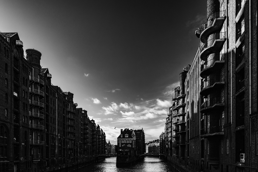2023_01_15_HH-SPEICHSTADT+HAFENCITY_MCP6487 (Kopie) | Hochwertig gedruckte Fotografien für die Wand, als Kalender und zum Verschenken. Hamburg & Norddeutschland und überall wo ich mit der Kamera unterwegs war.