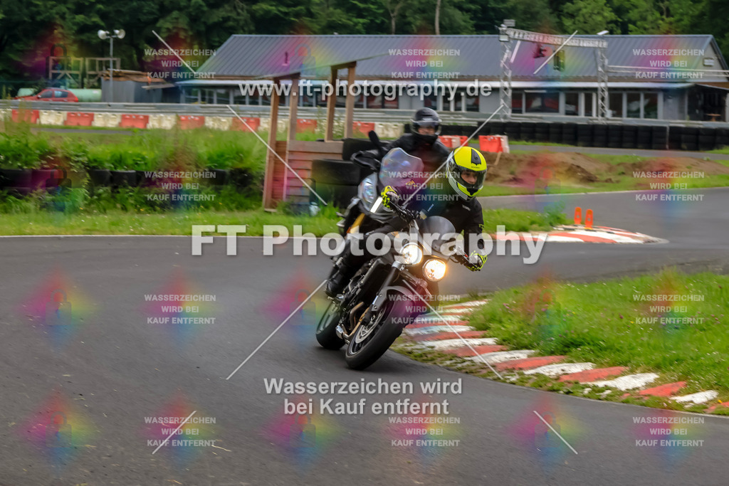 VBK-6184 | Hier findet Ihr Bilder von Touristenfahrten auf der Nürburgring Nordschleife oder von anderen Veranstaltungen die ich besucht habe. Viel Spass beim Durch Schauen 