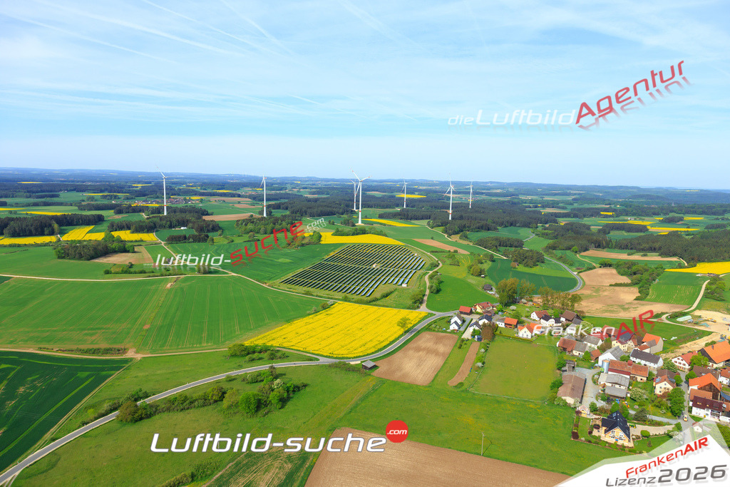 Die Luftaufnahme Zultenberg - Kasendorf wurde vom UL-Flugzeug (keine Drohne) aus fotografiert.Hohe Druck- Auflösung-die Geschenkidee!