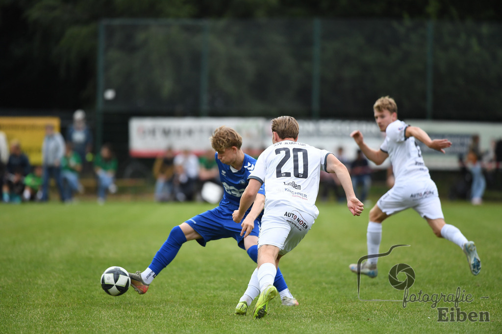 Sport-Duwe Cup | Sport-Duwe Cup Oldenburg; SSV Jeddenloh (weiß)-VFB Oldenburg (blau) am 05.07.2025 in Oldenburg (Sportanlage TuS Eversten), Photo: Philip Eiben 2025 - Realisiert mit Pictrs.com