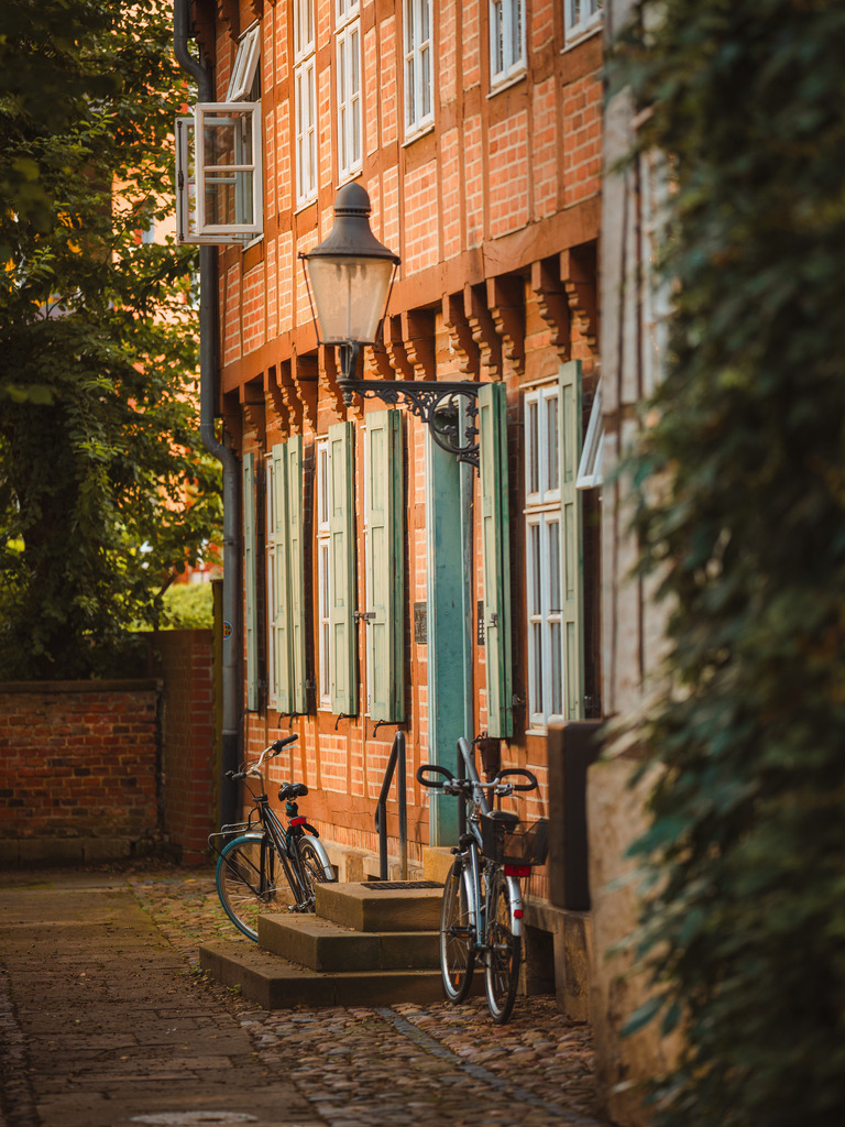 Magniviertel | Entdecke exklusive Fotokunst aus Braunschweig: Bildband, Leinwände, Postkarten, Kalender, digitale Downloads & Bildlizenzen. Jetzt im offiziellen Beautiful Braunschweig Shop! - Realisiert mit Pictrs.com