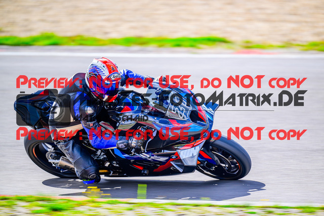 MaZZes_FotoMatrix_240911_6007705_7093 | GELB