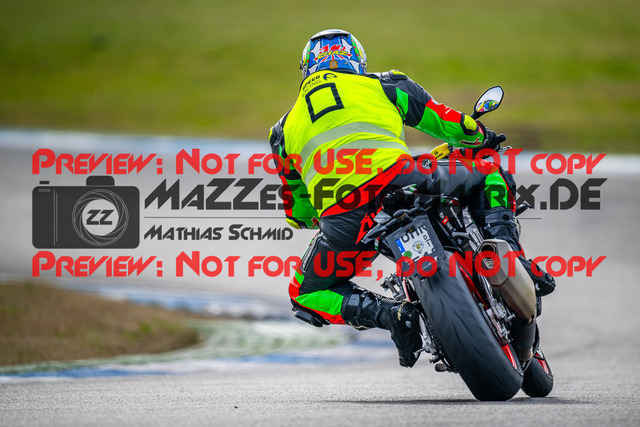 MaZZes_Fotomatrix_20240317_6007705_0731 | Fotograf Mathias Schmid
Sportfotograf,
Eventfotograf,
Hochzeitsfotograf,
Portraitfotograf