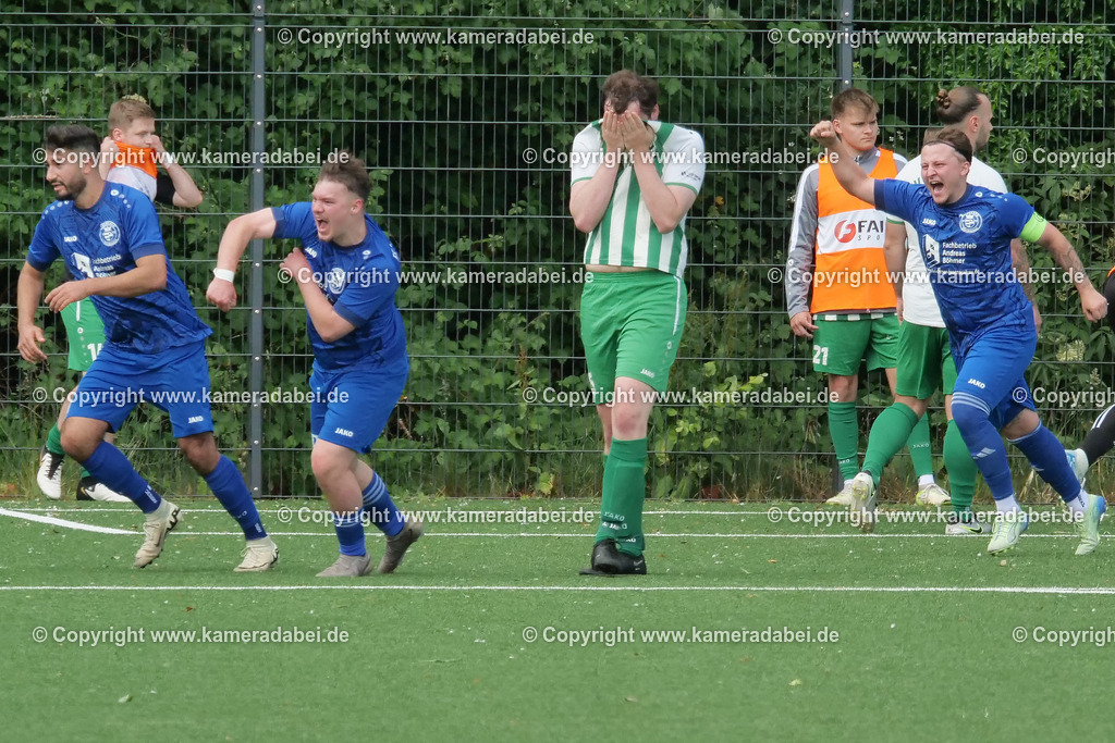 Fußball : Bezirksliga : TV Voerde - FC Sterkrade 72 | Fußball : Bezirksliga : TV Voerde - FC Sterkrade 72 am 25.05.2025 in Voerde - Realisiert mit Pictrs.com