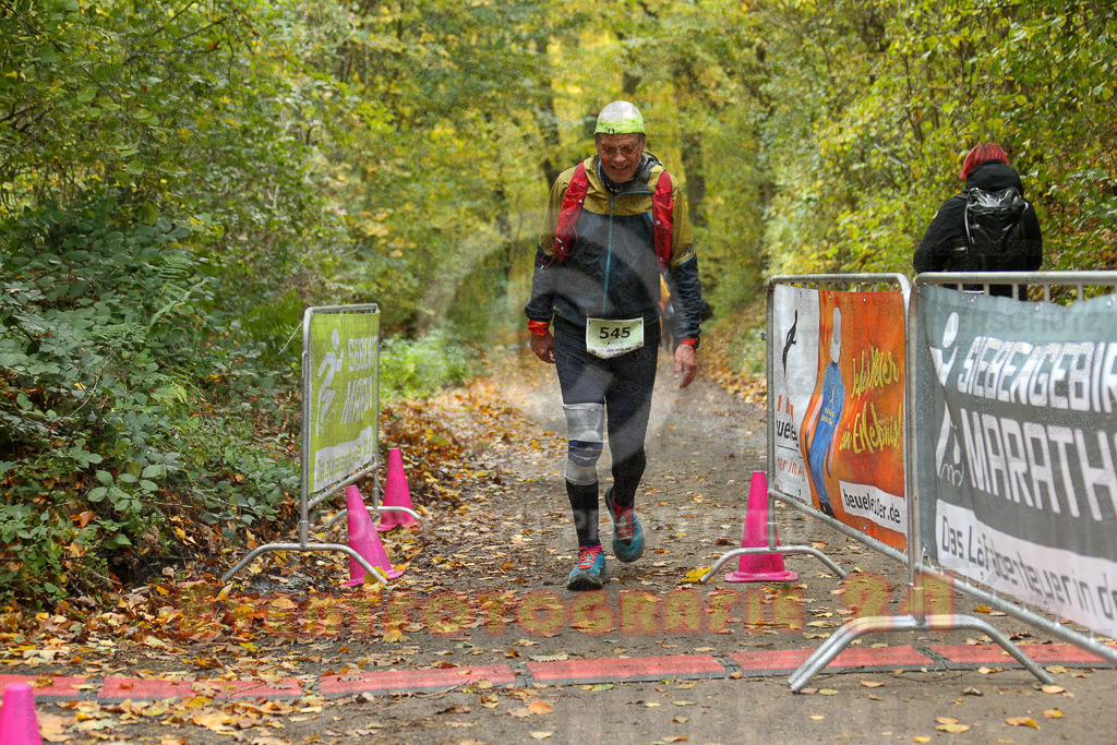 251026_1356_EX1_4051 | Sportfotografie im Rhein-Sieg Kreis, Köln, Bonn, NRW, Rheinland Pfalz, Hessen, etc. Unser Tätigkeitsfeld umfasst den Laufsport vom Volkslauf über den Marathon, Duathlon, Triathon bis zum Ultralauf wie Kölnpfad Ultra oder Schindertrail.