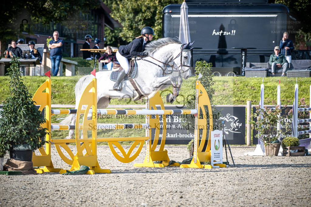 DOS_5233 | Entdecke hochwertige Reitturnierfotos von Foto Oger. Professionell, emotional und authentisch – jetzt Lieblingsmomente im Shop bestellen. - Realisiert mit Pictrs.com