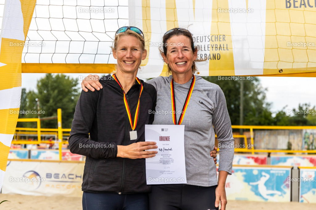 2022-00063219-Deutsche-Seniorinnen-Meisterschaft |  11.09.2022; Berlin Foto: Gerold Rebsch - www.beachpics.de
