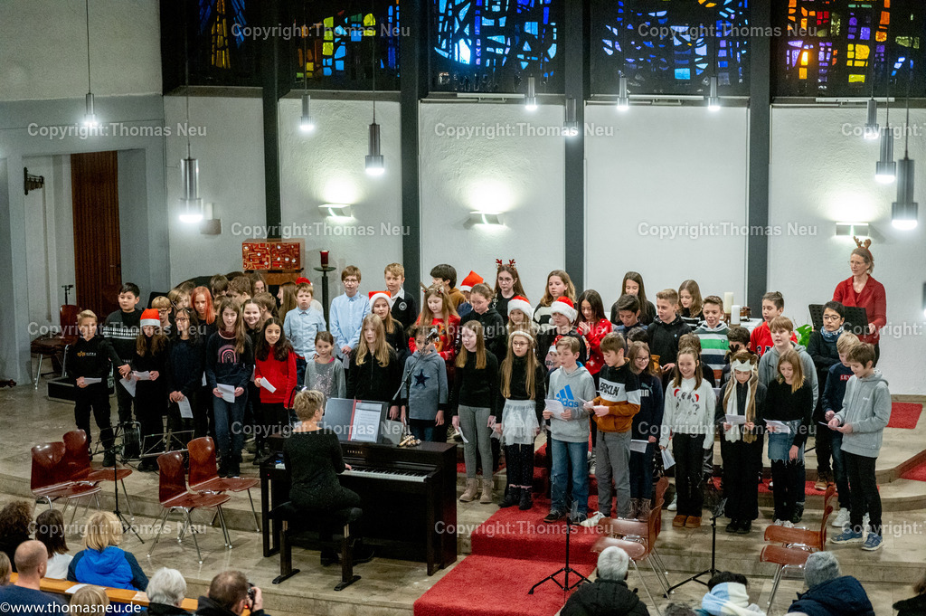 DSC_3865 | bbe, Heilig Kreuz Kirche Auerbach, Konzert des Goethegymnasiums, hier der Chor der 5 und 6. Klassen unter der Leitung von Simone Vondung,, Bild: Thomas Neu