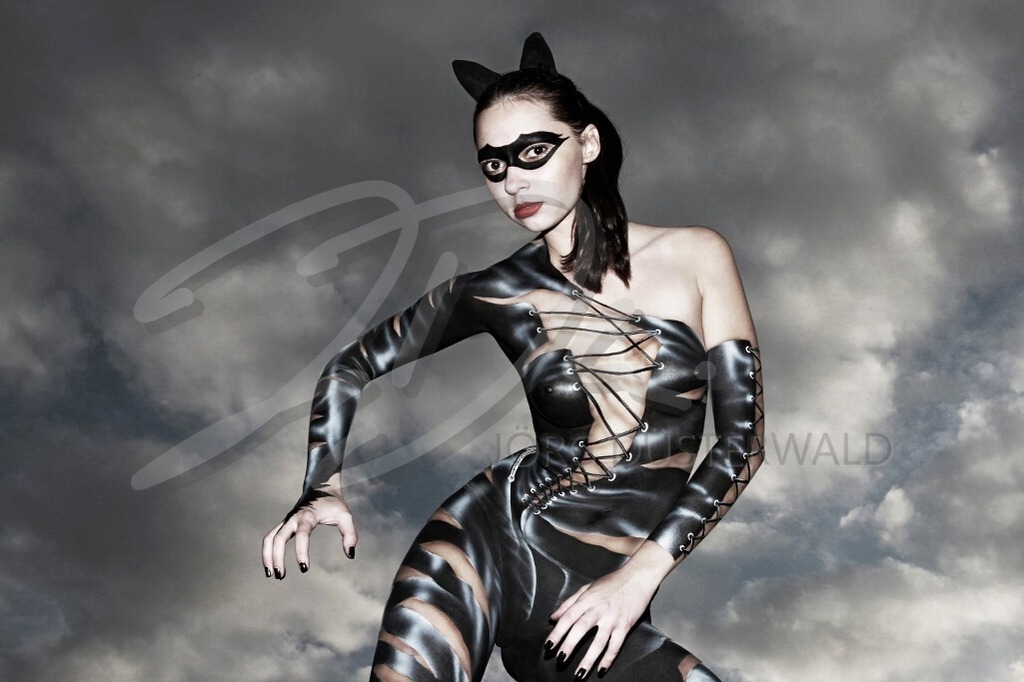 Bodypainting-CATWOMAN_1069b | #011 | Modell: Elena | Foto: Tschiponnique Skupin - Realisiert mit Pictrs.com