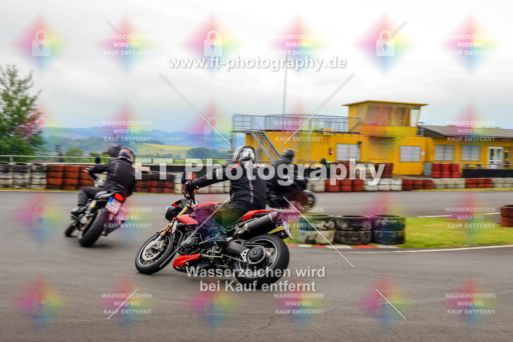 OBK-5597 | Hier findet Ihr Bilder von Touristenfahrten auf der Nürburgring Nordschleife oder von anderen Veranstaltungen die ich besucht habe. Viel Spass beim Durch Schauen 