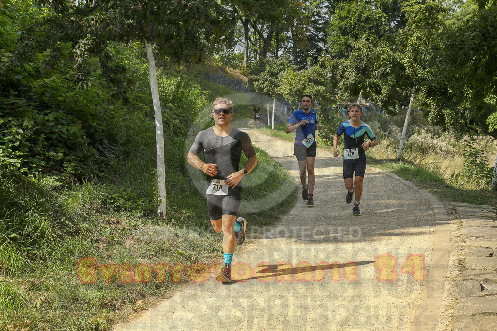 250824_1450_EX1_7758 | Sportfotografie im Rhein-Sieg Kreis, Köln, Bonn, NRW, Rheinland Pfalz, Hessen, etc. Unser Tätigkeitsfeld umfasst den Laufsport vom Volkslauf über den Marathon, Duathlon, Triathon bis zum Ultralauf wie Kölnpfad Ultra oder Schindertrail.