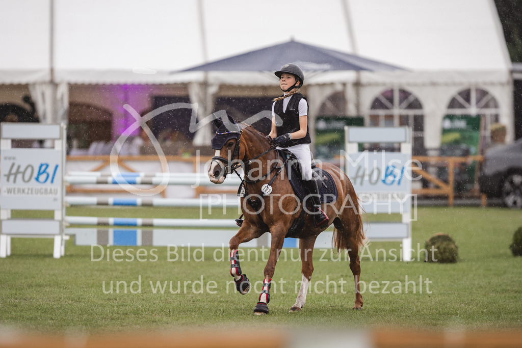 230715_LC_E-Stil-302 | Deine schönsten Turniermomente als professionelle Fotos! Entdecke hochwertige Pferdesport-Fotografie im Online-Shop. Jetzt Fotos finden & bestellen!