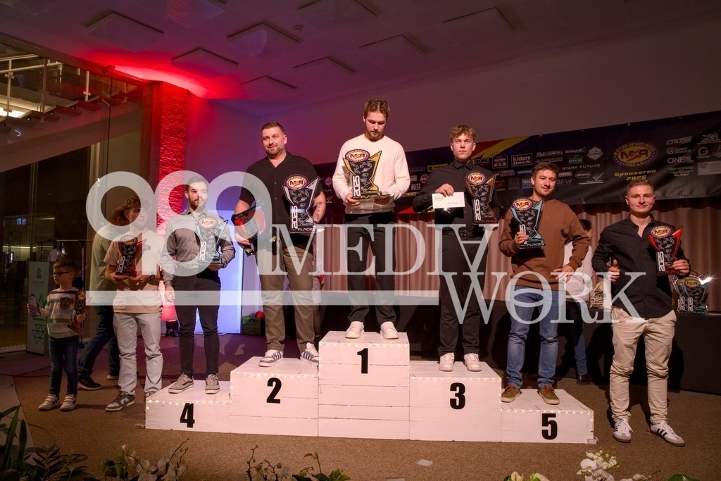 5E6A3416 | 989 MEDIAWORK
