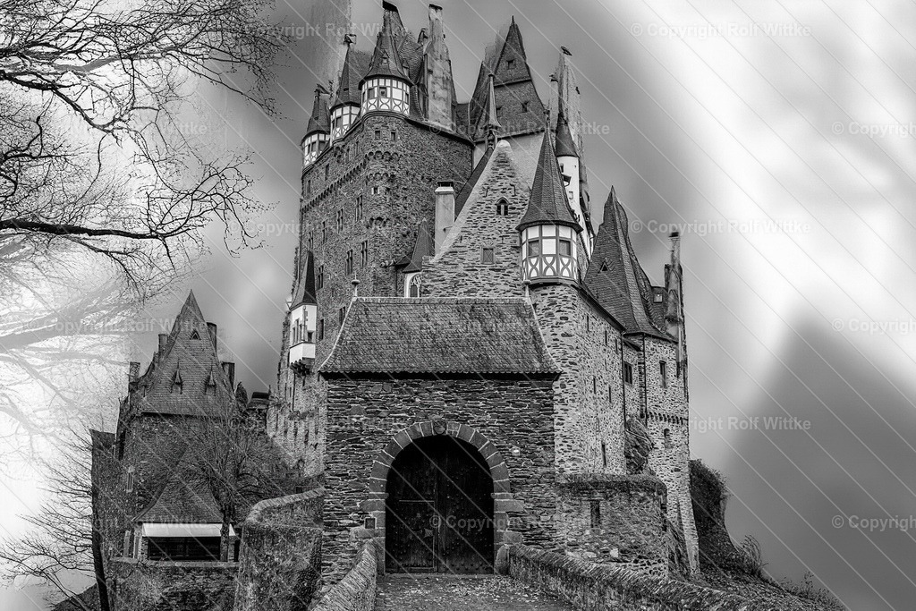 eltz1.1 | neblige Herbst-Stunden auf der Burg Eltz - Realisiert mit Pictrs.com