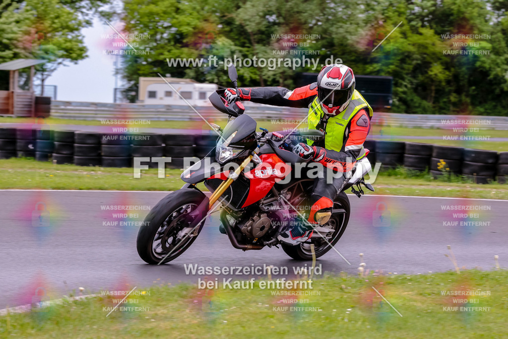 MotoTeamVBK-20313 | Hier findet Ihr Bilder von Touristenfahrten auf der Nürburgring Nordschleife oder von anderen Veranstaltungen die ich besucht habe. Viel Spass beim Durch Schauen 