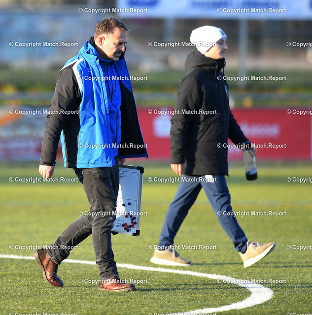 Fussball Kreisliga A3 | Fussball  Kreisliga A3 2021/2022    20.11.2021TSV Lustnau - SGM Talheim/OeschingenTSV Lustnau Trainer Jochen Krauss (li)FOTO: ULMER PressebildagenturxxNOxMODELxRELEASExx