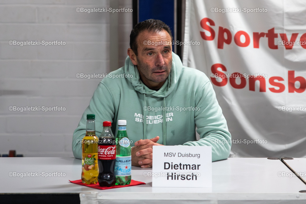Fussball, Niederrheinpokal, SV Sonsbeck - MSV Duisburg, 16.11.2025, Willy-Lemkens-Sportpark | 16.11.2025, Fussball, Niederrheinpokal, SV Sonsbeck - MSV Duisburg: Dietmar Hirsch - Realisiert mit Pictrs.com