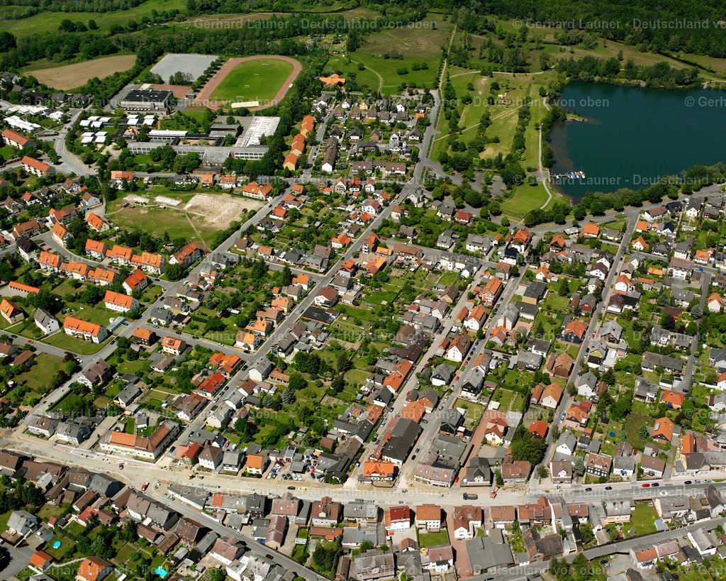 2638302 | VIENENBURG 06.08.2006 Wohngebiet der Mehrfamilienhaussiedlung  in Vienenburg im Bundesland Niedersachsen, Deutschland // Residential area of the multi-family house settlement  in Vienenburg in the state Lower Saxony, Germany Foto: Gerhard Launer