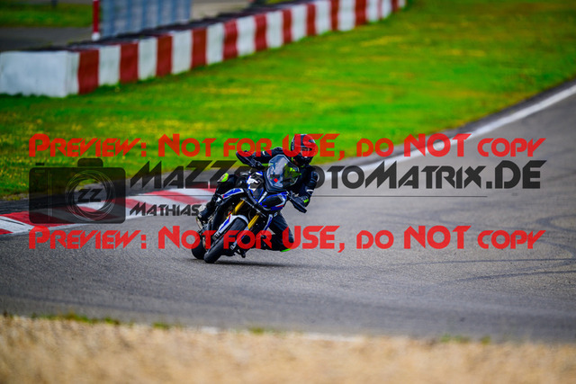 MaZZes_FotoMatrix_240717_6007705_8948 | ROT