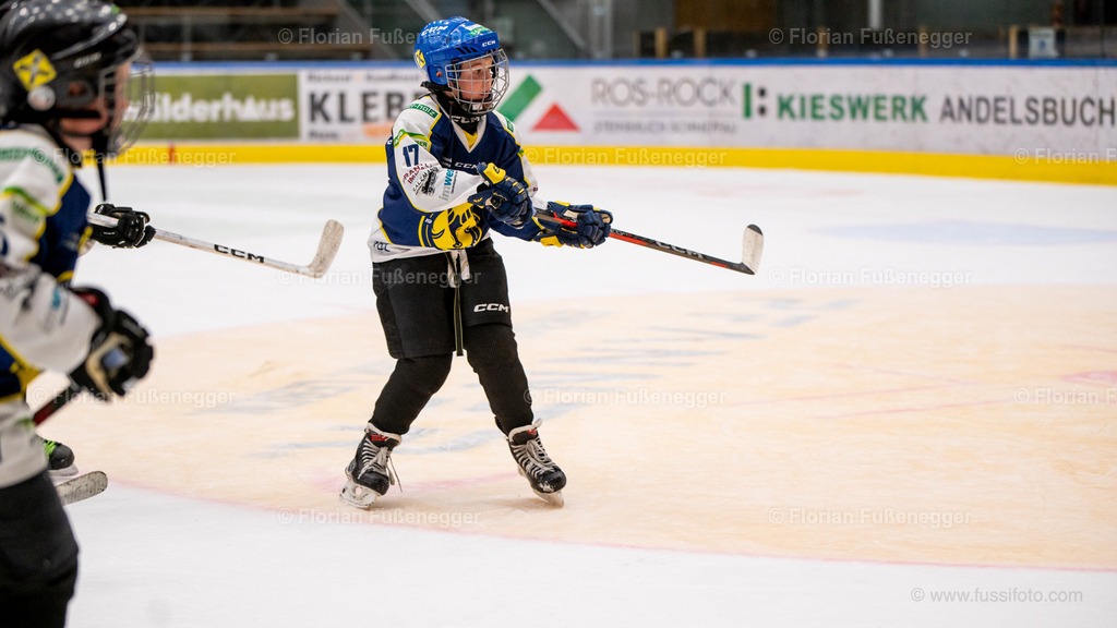 2025-03-23-U9-Turnier-Durnbirn-102 | "Fussifoto.com – Ihr Ansprechpartner für hochwertige Fotografie! Entdecken Sie kreative Bilder und professionelle Dienstleistungen. Kontaktieren Sie uns für Ihre Projekte!"