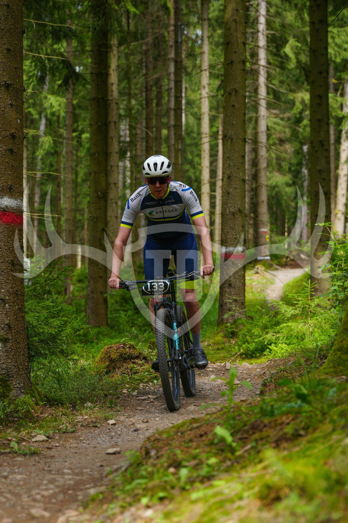 FC603619 | Fotogalerie der Treibjagd im Dunkelwald - Dein MTB Etappenrennen im Erzgebirge - Realisiert mit Pictrs.com