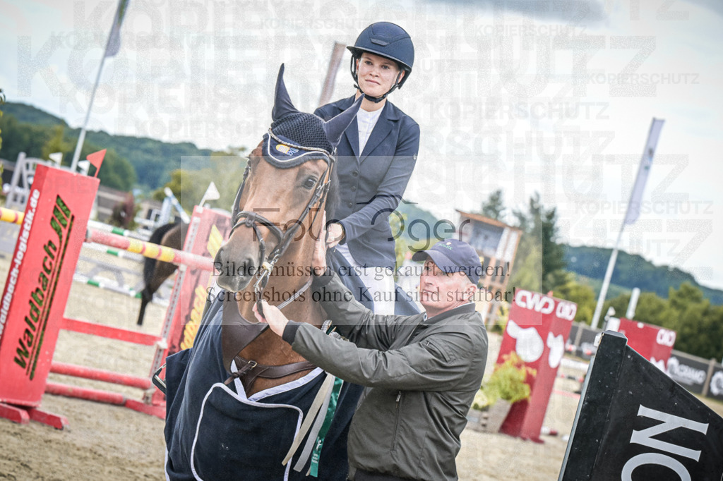 DOS_0028 | Entdecke hochwertige Reitturnierfotos von Foto Oger. Professionell, emotional und authentisch – jetzt Lieblingsmomente im Shop bestellen.Deutschlandweite Turnierfotografie. - Realisiert mit Pictrs.com