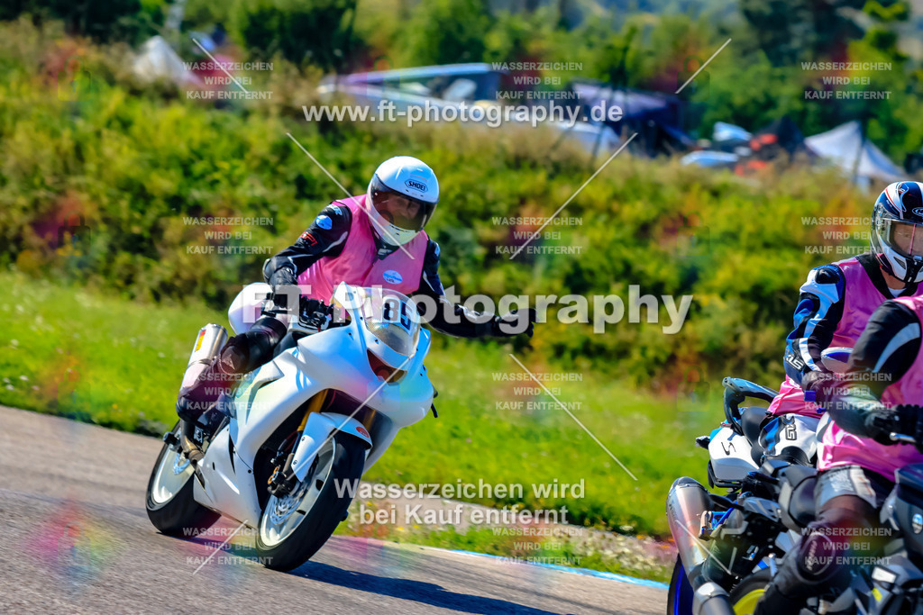 085-2429 | Hier findet Ihr Bilder von Touristenfahrten auf der Nürburgring Nordschleife oder von anderen Veranstaltungen die ich besucht habe. Viel Spass beim Durch Schauen 