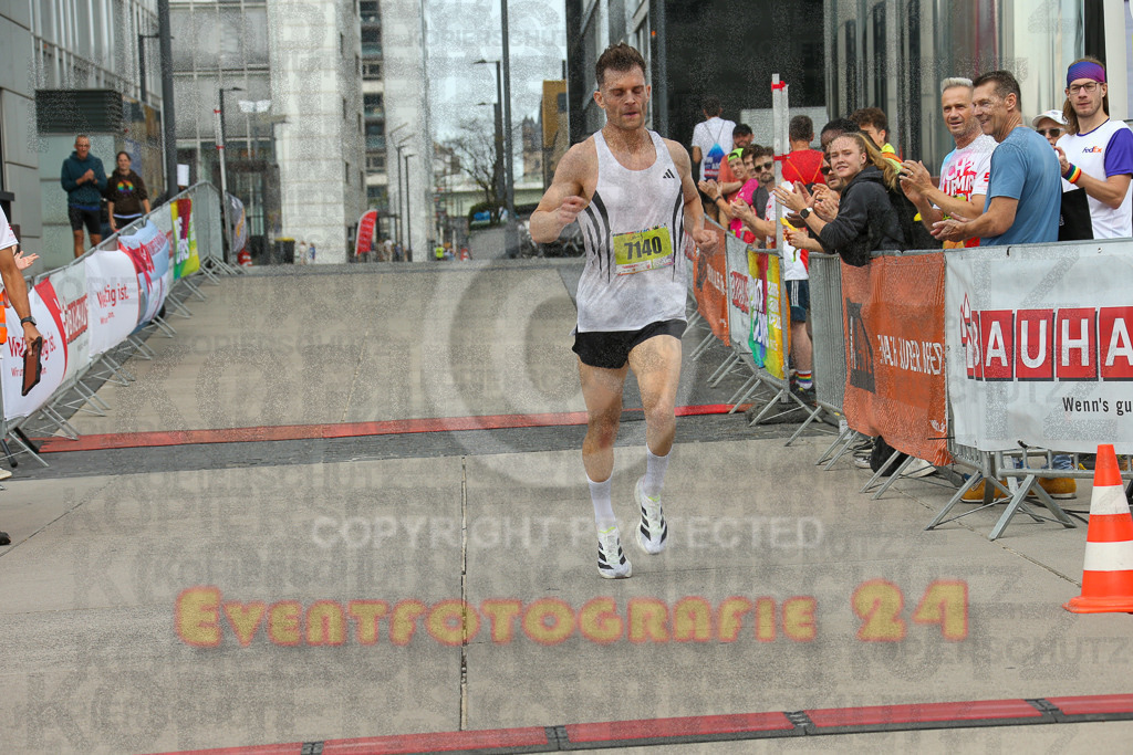 250920_1316_EX1_3952 | Sportfotografie im Rhein-Sieg Kreis, Köln, Bonn, NRW, Rheinland Pfalz, Hessen, etc. Unser Tätigkeitsfeld umfasst den Laufsport vom Volkslauf über den Marathon, Duathlon, Triathon bis zum Ultralauf wie Kölnpfad Ultra oder Schindertrail.