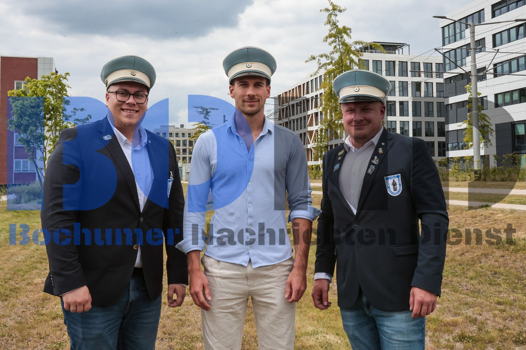 Eicheingrabung | Eicheingrabung - Realisiert mit Pictrs.com