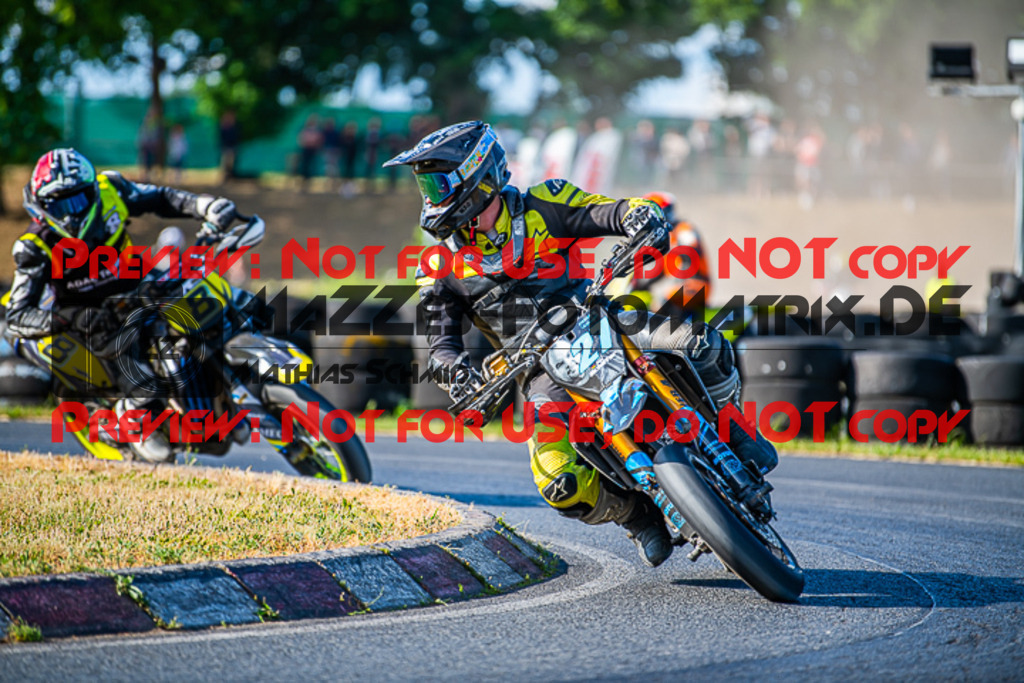 MaZZes_FotoMatrix_220528_6239-2 | Fotograf Mathias Schmid
Sportfotograf,
Eventfotograf,
Hochzeitsfotograf,
Portraitfotograf