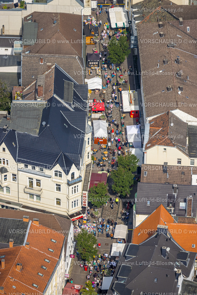 Unna230901008 | Luftbild, Stadtfest Unna 2023, Außengastronomie auf der Bahnhofstraße Fußgängerzone, Unna, Ruhrgebiet, Nordrhein-Westfalen, Deutschland