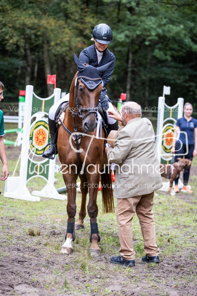 HB-JaD-046 | MomenTaufnahmen Pferdesportfotos