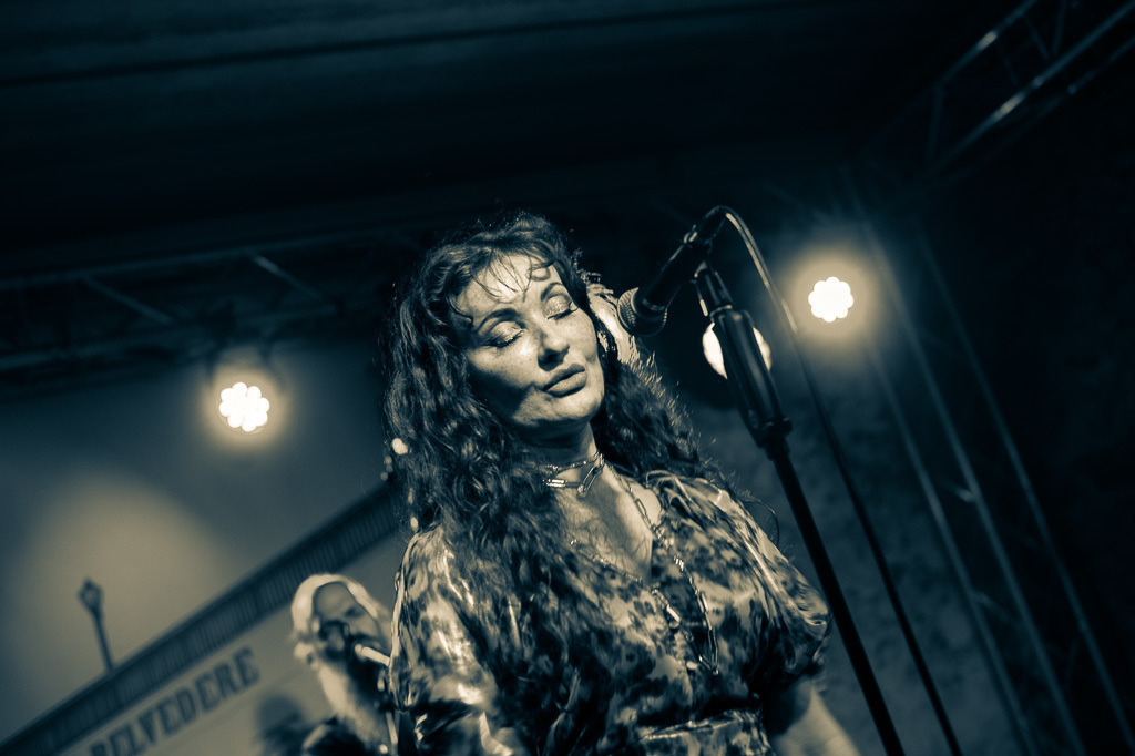 Maria Markesini Konzert | Maria Markesini meets Klazz Brothers im Forte Belvedere Leisnig zum Festival Hallo Leisnig 2022. - Realisiert mit Pictrs.com