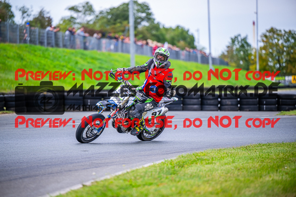 MaZZes_FotoMatrix_231001_8734 | UE40