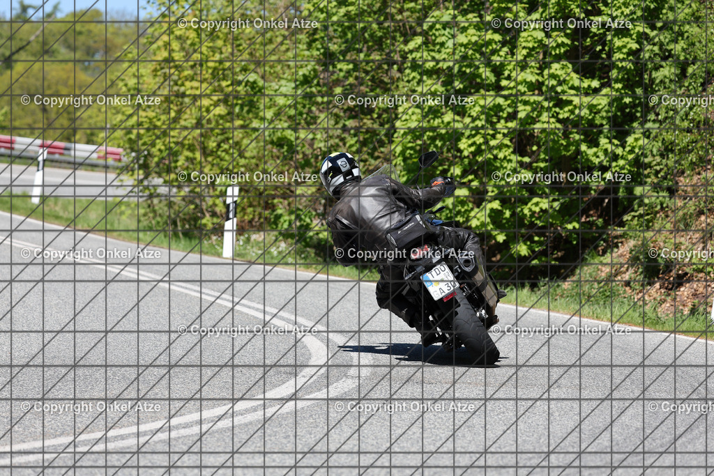 IMG_9569 | Fotograf am Kyffhäuser. Onkel Atze. Kyffhäuser Rennstrecke. Café36. Motorsportfotografie. - Realisiert mit Pictrs.com