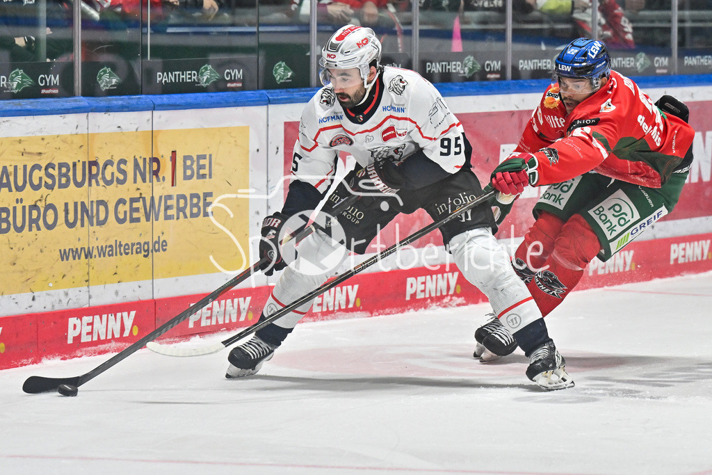 Augsburger Panther - Nürnberg Ice Tigers | AUGSBURG, GERMANY - 28. NOVEMBER: im Duell Charlie GERARD (Nürnberg Ice Tigers 95) und Madison BOWEY (Augsburger Panther 22) beim Ligaspiel zwischen den Augsburger Panthern und den Nürnberg Ice Tigers am 23. Spieltag der Penny DEL im Curt Frenzel Stadion